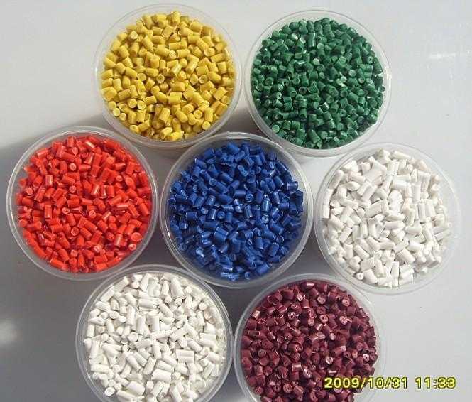 厂家直销深灰色PP再生塑料颗粒（聚丙烯）及PS再生料优势解析