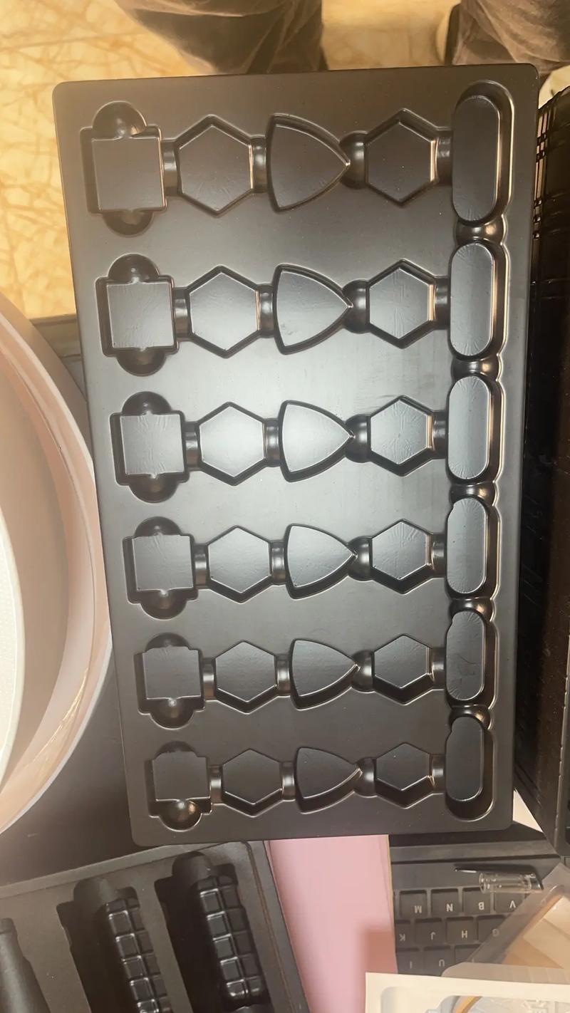 探索塑料制品源头工厂 吸塑包装与化工原料的精密协作